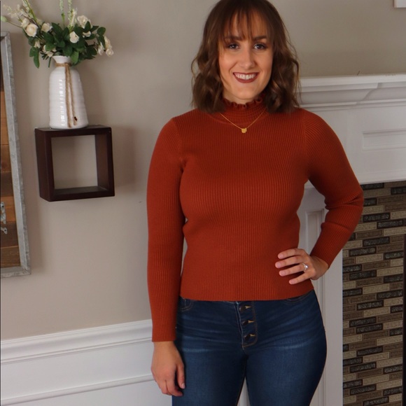 ❤️HP❤️Ruffle Turtleneck Sweater - Picture 3 of 8